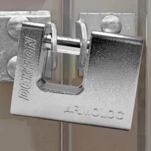 Dekton Security & Hardware